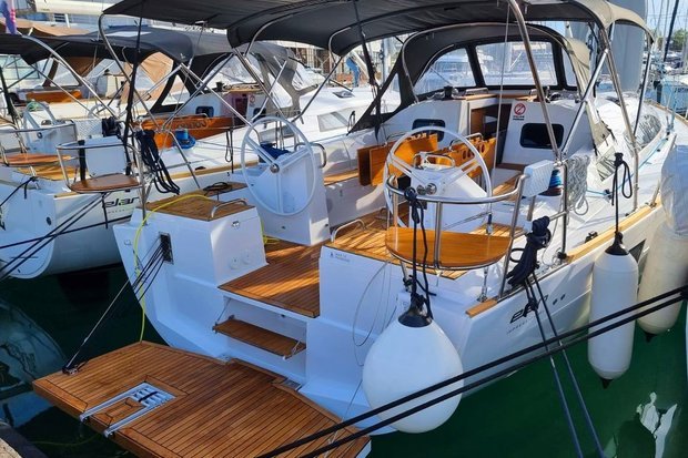 bareboat yacht charters croatia